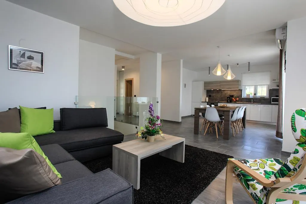 Apartments Fiora Premantura